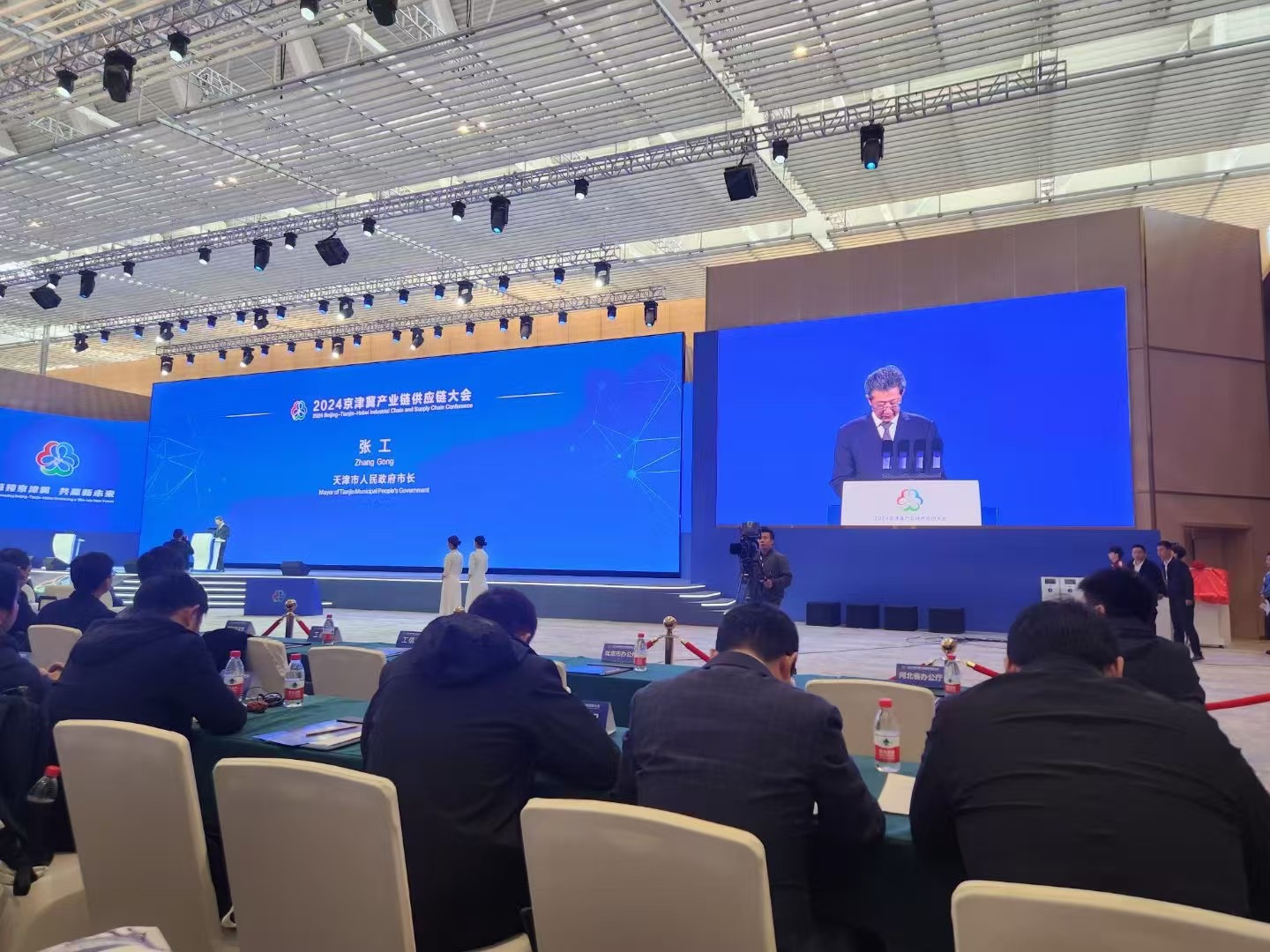 米兰(中国)体育·官方网站-AC Milan