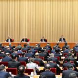 发展社区支持的居家养老，扩大普惠养老服务