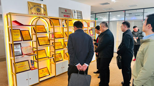 米兰(中国)体育·官方网站-AC Milan